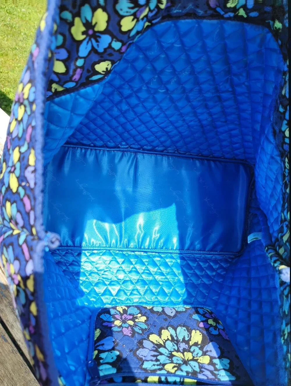 Vera Bradley Large Quilted Tote Bag In Retired Indigo Pop Pattern EUC